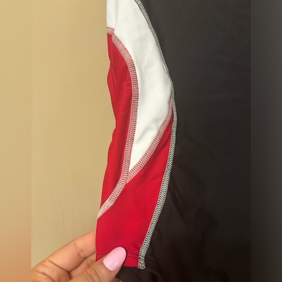 NIKE NWT Chlorine-Resistant Black One-Piece Bathing Suit - Picture 7 of 13